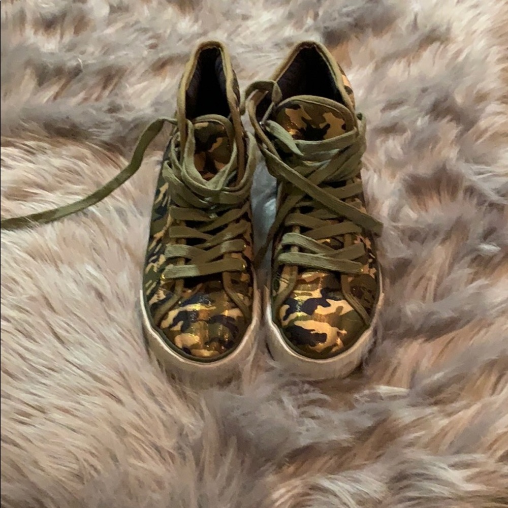 Camp platform sneakers